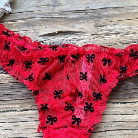 NWOT 5 FOR $25‼️ VS Mesh Bow Thong Set - Picture 3 of 8